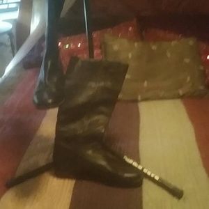 Size 7, never been worn, black leather boots